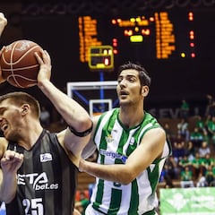 El Bilbao no se olvida del playoff ante un penoso Betis