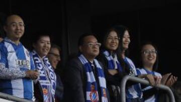 Chen Yansheng, en Cornell&agrave;, durante el Espanyol-Barcelona del pasado 2 de enero.