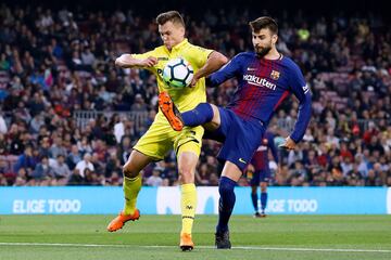 Cheryshev y Piqué.