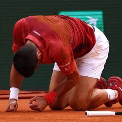 Djokovic se retira de Roland Garros