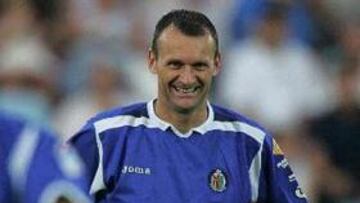 <b>CUATRO PARTIDOS. </b>Gica Craioveanu espera una dura sanción para el inglés David Beckham.