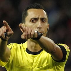 Ya hay árbitros para el Barça-Sevilla y el Levante-Athletic