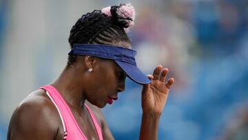 MASON, OHIO - AUGUST 14: Venus Williams of the United States reacts after losing a point to Veronika Kudermetova of Russia during their second round match at the Western & Southern Open at Lindner Family Tennis Center on August 14, 2023 in Mason, Ohio.   Aaron Doster/Getty Images/AFP (Photo by Aaron Doster / GETTY IMAGES NORTH AMERICA / Getty Images via AFP)