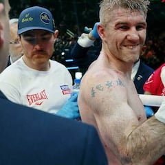 Who is Liam Smith? Height, weight, career record, stats and KOs