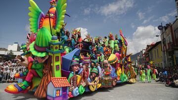 Pasto, 06 de Enero de 2023. Carnaval de Negros y Blancos, desfile Magno. Disfraces , comparsas y carrozas. (Colprensa - Álvaro Tavera)