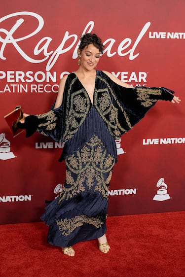 Gaby Moreno posa en la alfombra roja de la gala 'Persona del Año' de los Latin Grammy 2025. 