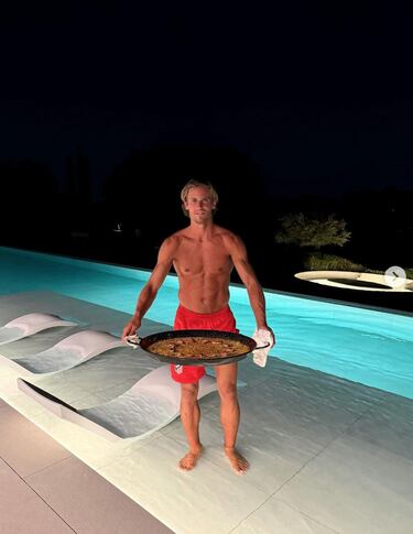 Vinicius Jr hits the beach with friends: the rich and famous on vacation