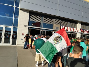 El color y la pasión de la afición del México vs Haití en imágenes