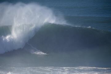 TUDOR Nazar¨¦ Tow Surfing Challenge presented by Jogos Santa Casa.