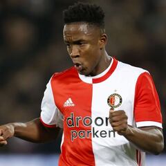 Luis Sinisterra regresa a convocatoria tras ocho meses