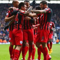 Eduardo Vargas se lesiona y genera inquietud en la Roja