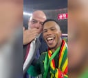 El momentazo en la celebración de la Copa África: Infantino, Keita Baldé y el beso a la cámara