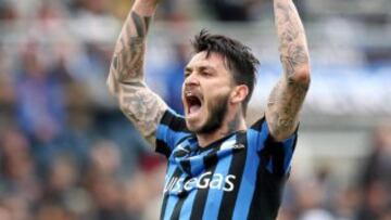 El delantero de Atalanta no es del gusto de Gianpiero Gasperini por lo que decidió partir. Aún se desconoce su nuevo club.