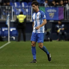 Adrián se marchó lesionado y acabó expulsado ante el Betis