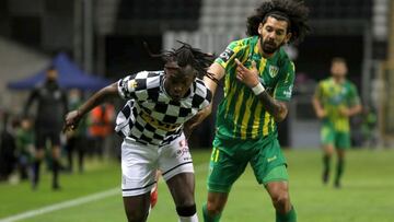 Alberth Elis anotó sobre el final y mantiene con vida a Boavista