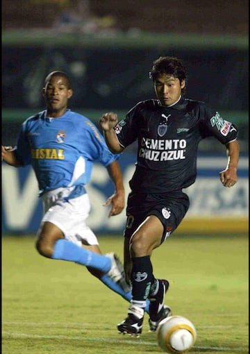 En 2005, Pachuca le dio la oportunidad de unirse a sus filas para jugar en su filial, el Pachuca Juniors. 
Tras una buena campaña con los hidalguenses, donde anotó 10 goles, pasó al  Irapuato, su último equipo en el futbol mexicano. 
