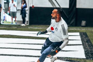 Millonarios entrenó en el Nicholson Fieldhouse de la UCF antes de enfrentar al Everton en Orlando por la Florida Cup.