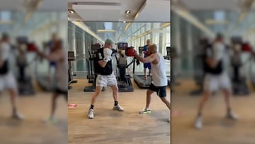 James se cambia al boxeo y presume de su jab