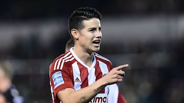 James Rodríguez durante un partido con Olympiacos.