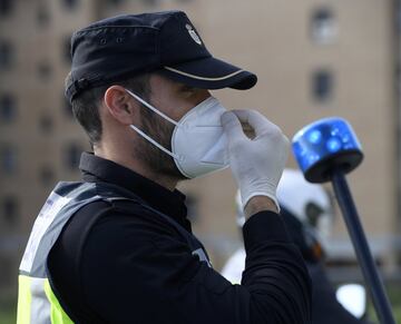 El campeón olímpico comenzó a patrullar hoy, tras su reincorporación al cuerpo de la Policía en Gijón, en las labores policiales de vigilancia del confinamiento decretado en España para combatir la expansión del coronavirus.