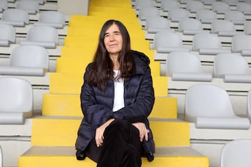 María Blasco, directora del Centro Nacional de Investigaciones Oncológicas (CNIO), en la grada del Antiguo Canódromo de Carabanchel.

