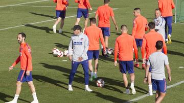 El Atlético trabajó sin Morata, Costa y Lemar; Savic se fue antes