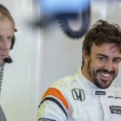 Alonso podría dejar McLaren y cambiar de equipo este año