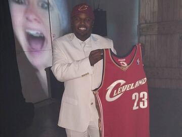 Steph Floss, Cavaliers DJ, was the man who played the music for the party. He was dressed up as LeBron in 2003 draft ceremony.