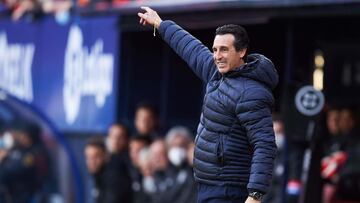 PAMPLONA, SPAIN - MARCH 05: Head coach Unai Emery of Villarreal CF reacts during the LaLiga Santander match between CA Osasuna and Villarreal CF at Estadio El Sadar on March 05, 2022 in Pamplona, Spain. (Photo by Juan Manuel Serrano Arce/Getty Images)