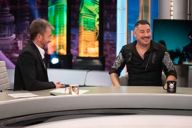 Rosalía (‘La Revuelta’) le gana el pulso de las audiencias a Andy (‘El Hormiguero’) con un bizcocho y una junta de vecinos inesperada