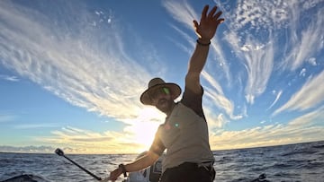 Thomas Van Woensel en el Atlántico con su embarcación a remo