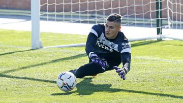 Diego Conde entrena con el Leganés.