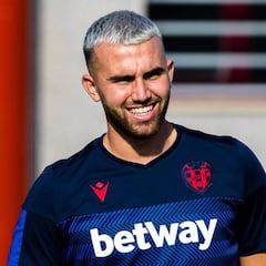 Mayoral no tiene cláusula del miedo: jugaría ante el Madrid