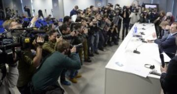 Martin Odegaard, nuevo centrocampista del Real Madrid, durante la rueda de prensa de su presentación oficial hoy como jugador blanco