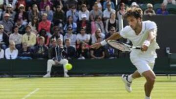 Feliciano L¨®pez pasa tras el abandono de Mathieu