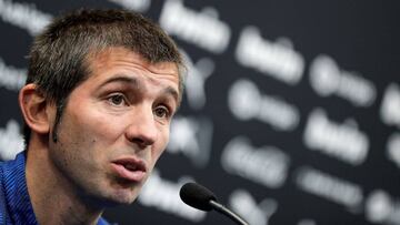 Celades comparece en una rueda de prensa del Valencia.