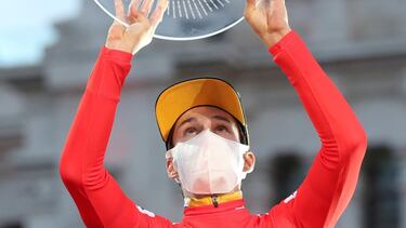 Roglic es el corredor del momento