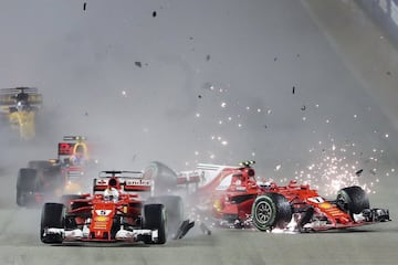 Verstappen toca a Raikkonen y éste se lleva por delante a Vettel que sigue a duras penas. La inercia del Ferrari del finlandés hace un recto en la primera curva y se atropella al Mclaren de Alonso que se puso 3º en la salida.