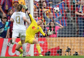 Duro golpe para Christiane Endler