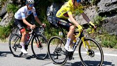 HAUTACAM, FRANCE - JULY 21: (L-R) Tadej Pogacar of Slovenia and UAE Team Emirates - White Best Young Rider Jersey and Jonas Vingegaard Rasmussen of Denmark and Team Jumbo - Visma - Yellow Leader Jersey compete in the breakaway during the 109th Tour de France 2022, Stage 18 a 143,2km stage from Lourdes to Hautacam 1520m / #TDF2022 / #WorldTour / on July 21, 2022 in Hautacam, France. (Photo by Tim de Waele/Getty Images)