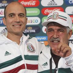 Cantú: "Si por mi fuera, dejaría al Tuca Ferretti como DT de México"