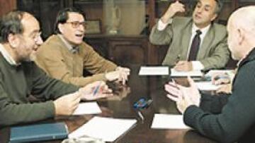 <b>NÚCLEO DURO. </b>Villar (fútbol), Odriozola (atletismo) y Alejandro Blanco (judo), algunos de los presidentes que acumulan más años en el cargo.