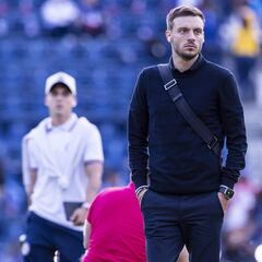 Martín Anselmi se despide de Luis Romo tras su llegada a Chivas