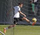 El canterano Varela se entrena con el primer equipo