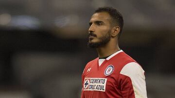 El portero de Cruz Azul, quien fue duramente criticado por la afición después del juego contra Atlas en Copa MX, expresó que reconoce sus faltas pero lo afronta de buena forma.