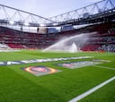 La UEFA acusa al Arsenal por el uso de pirotecnia en el Emirates