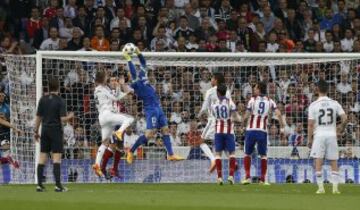 La vuelta en el Santiago Bernab¨¦u se resolvi¨® en el minuto 88 con un gol de Chicharito. El Real Madrid pasa a semifinales y acab¨® eliminado por la Juventus.