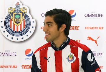 Fue el fichaje "bomba" de las Chivas.