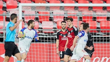 Álex Martín y Manu García se pierden el trascendental duelo en El Toralín