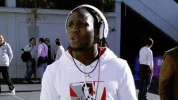 Drenthe no se entrena por un golpe que sufrió en Gijón